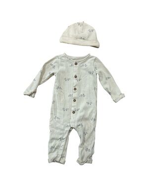 Carter's Cream Fox Print Long-Sleeve Bodysuit with Hat